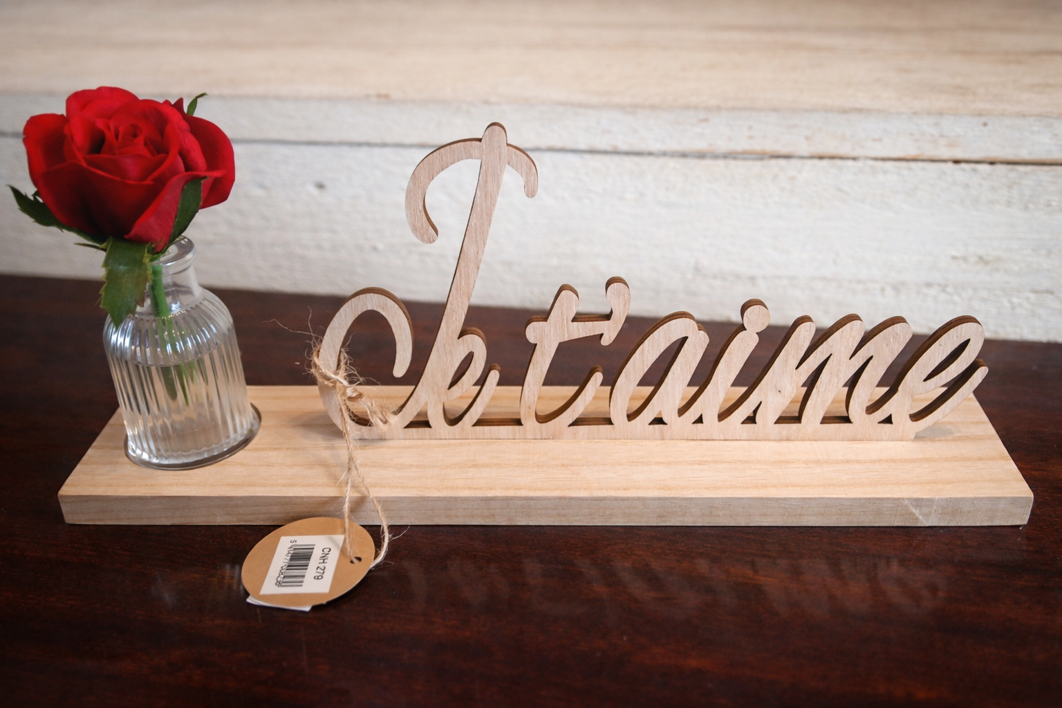 Saint-Valentin - Décoration “Je t’aime” avec soliflore